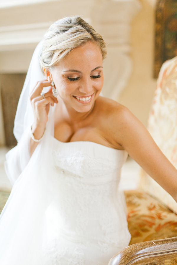 travel-themed-wedding-at-bella-collin