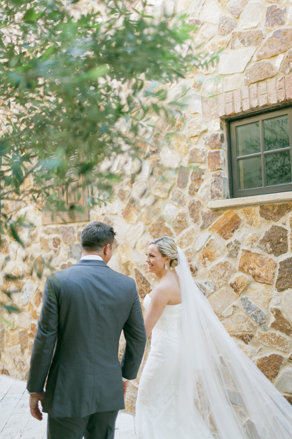 travel-themed-wedding-at-bella-collin