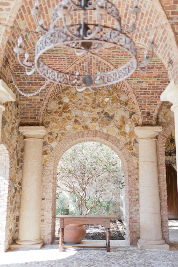 travel-themed-wedding-at-bella-collin