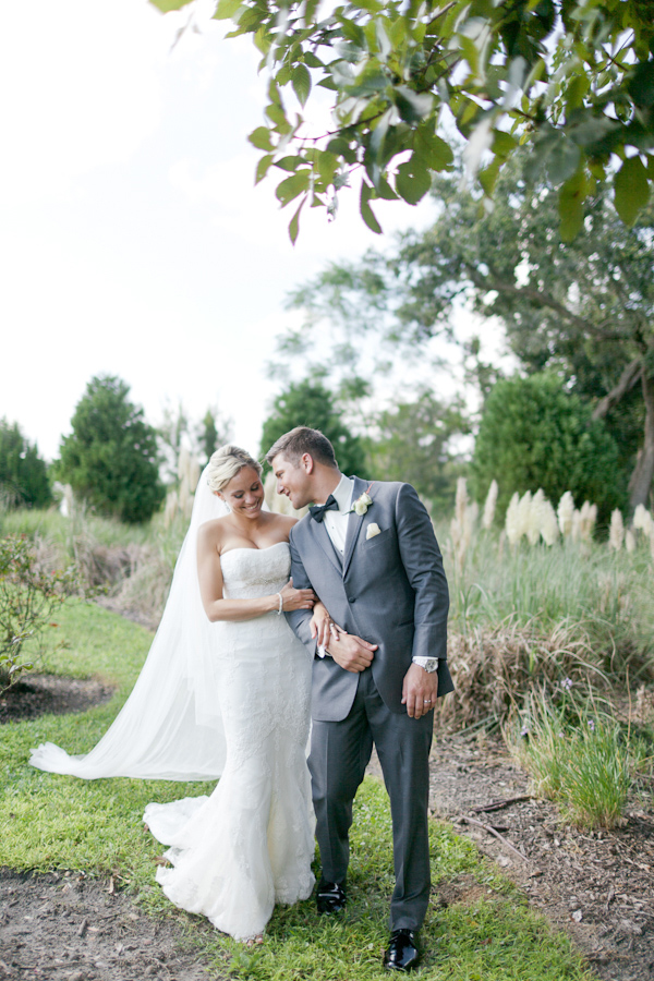 travel-themed-wedding-at-bella-collin