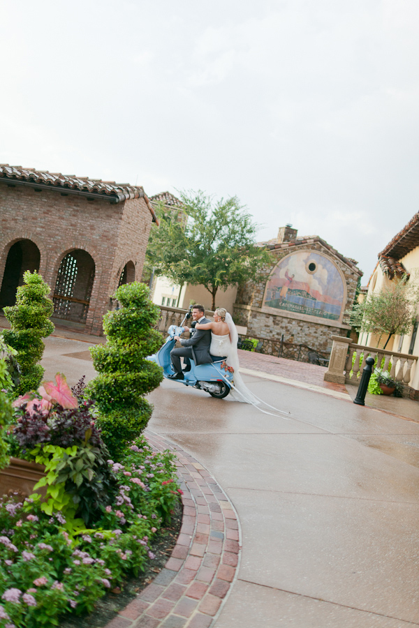 travel-themed-wedding-at-bella-collin