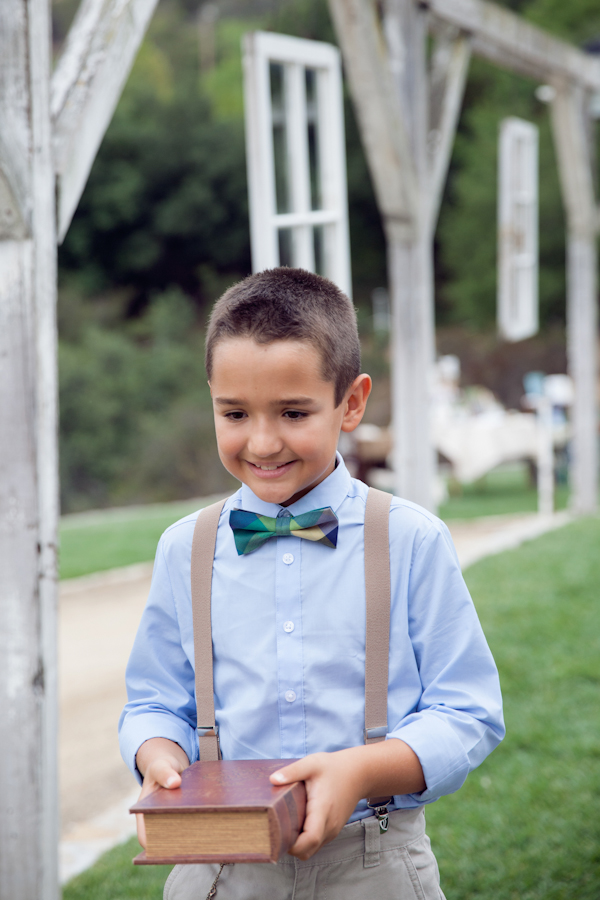 vintage-bookworm-wedding