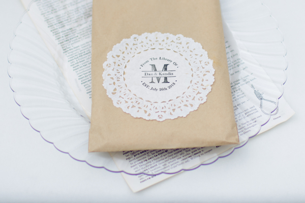 vintage-bookworm-wedding