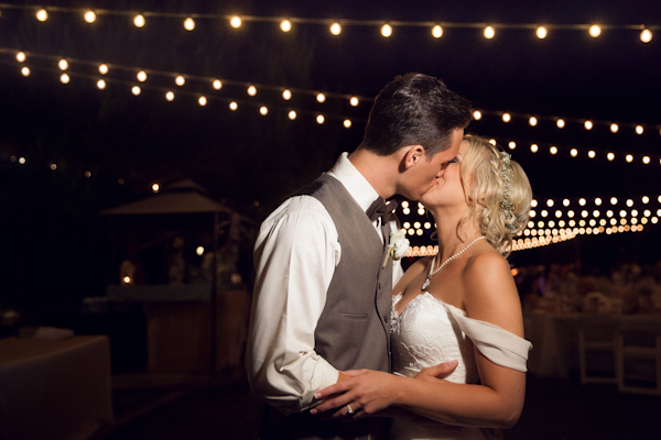 vintage-bookworm-wedding
