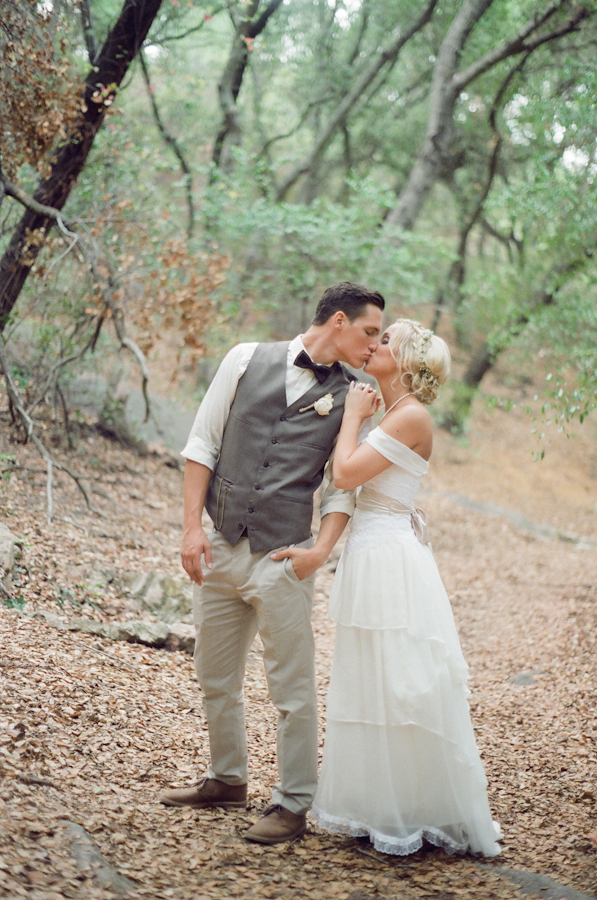 vintage-bookworm-wedding
