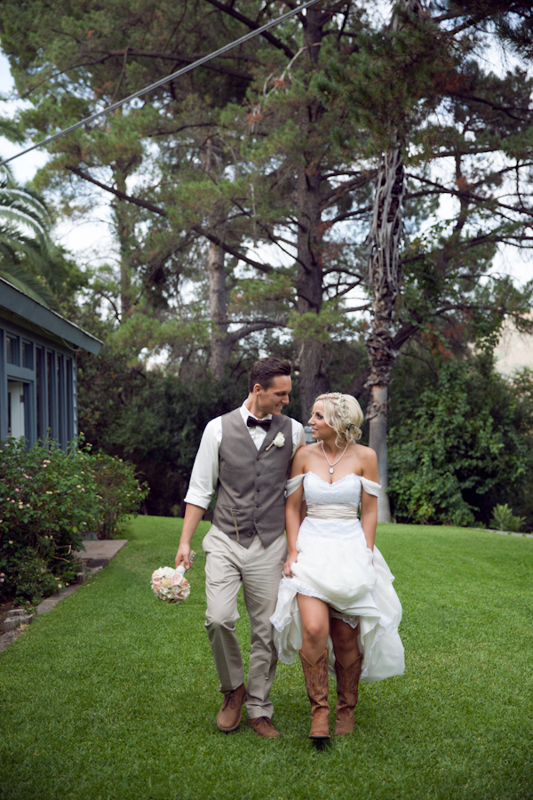 vintage-bookworm-wedding