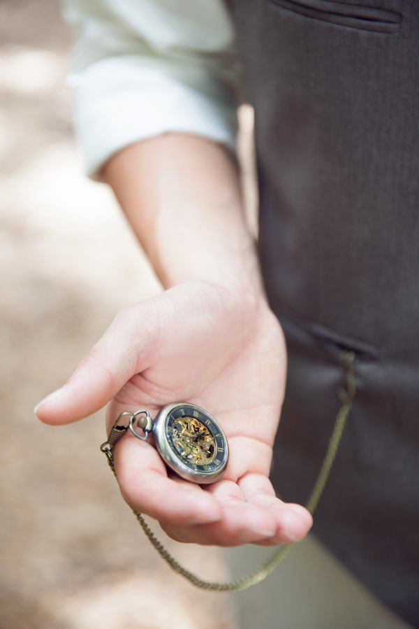 vintage-bookworm-wedding