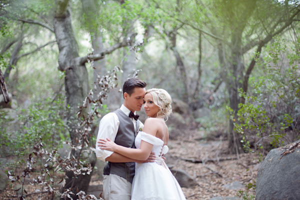 vintage-bookworm-wedding