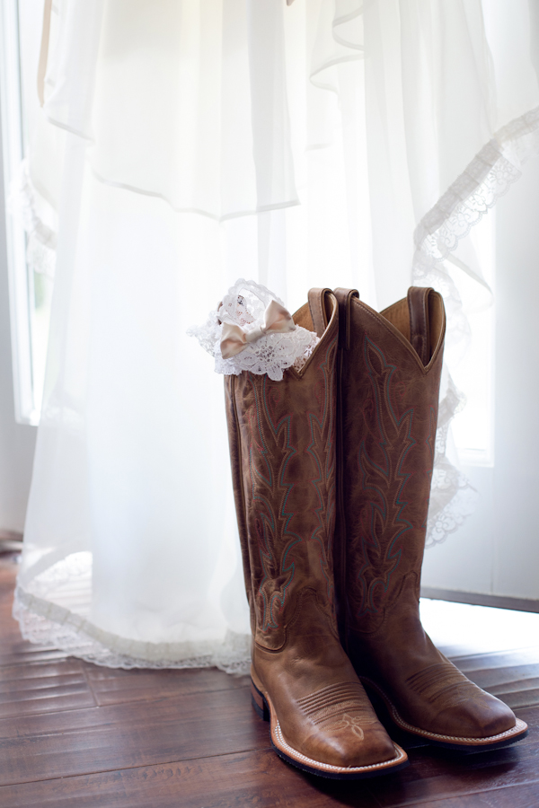vintage-bookworm-wedding