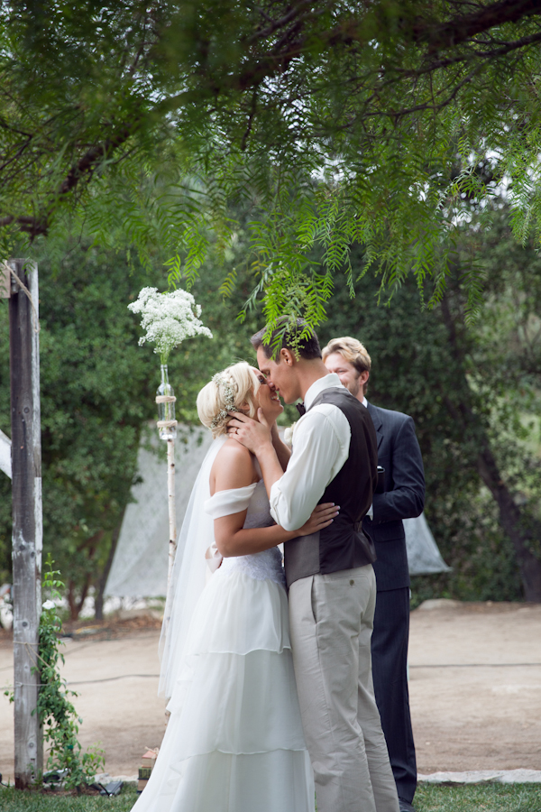vintage-bookworm-wedding
