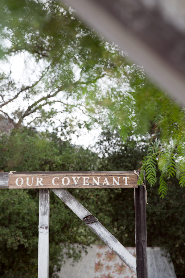 vintage-bookworm-wedding