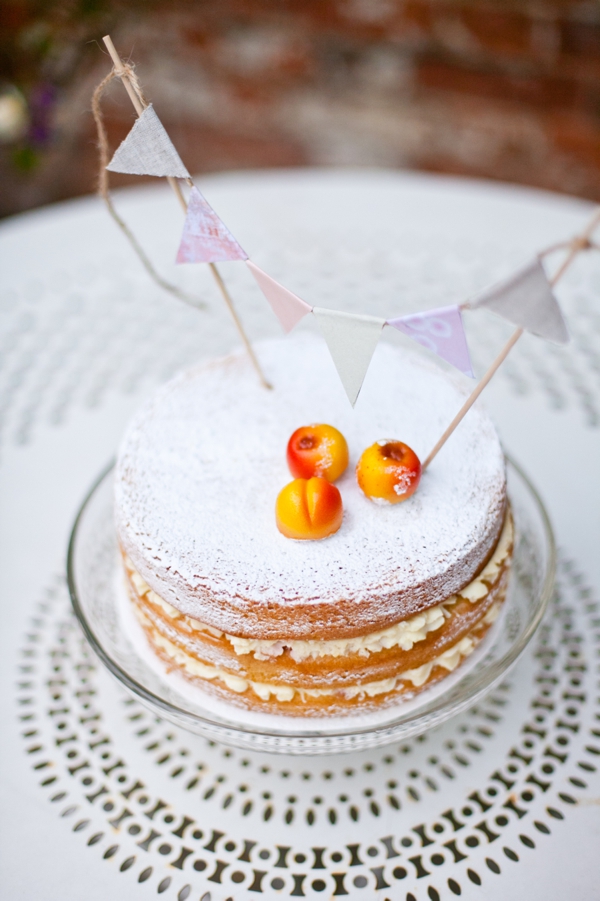 vintage-peach-wedding-ideas-from-the-uk