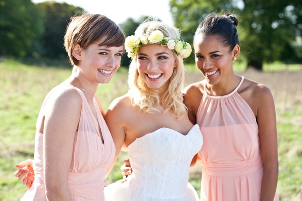 vintage-peach-wedding-ideas-from-the-uk