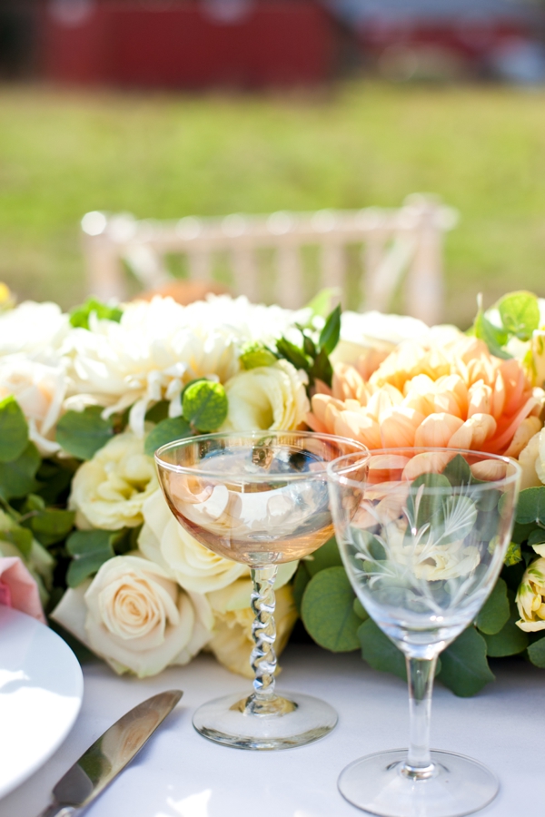 vintage-peach-wedding-ideas-from-the-uk