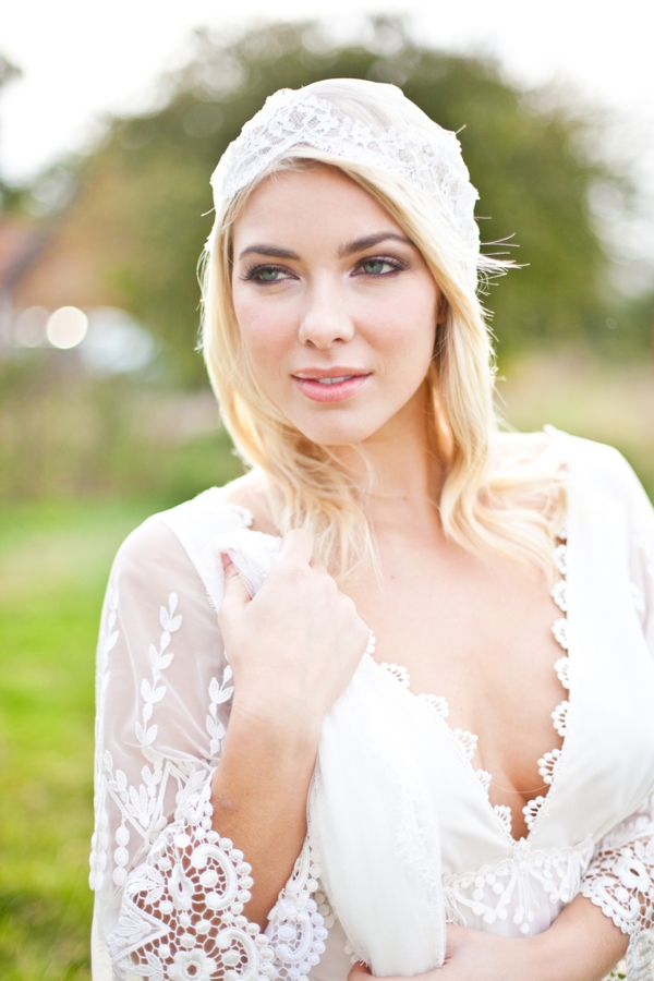 vintage-peach-wedding-ideas-from-the-uk