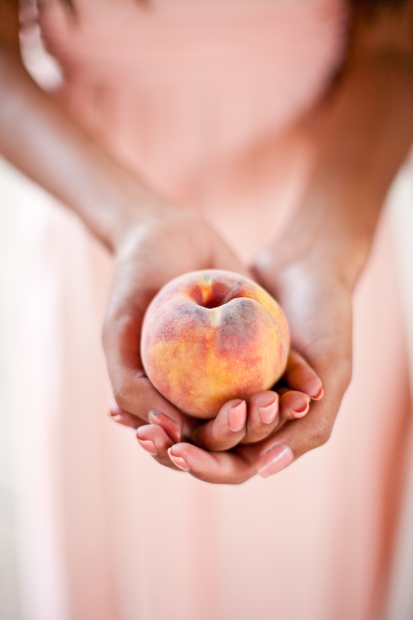 vintage-peach-wedding-ideas-from-the-uk