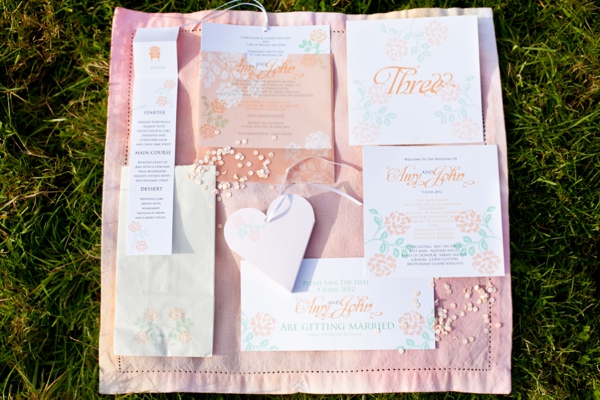 vintage-peach-wedding-ideas-from-the-uk