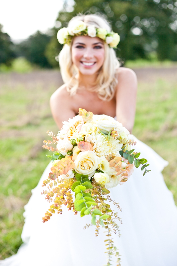 vintage-peach-wedding-ideas-from-the-uk