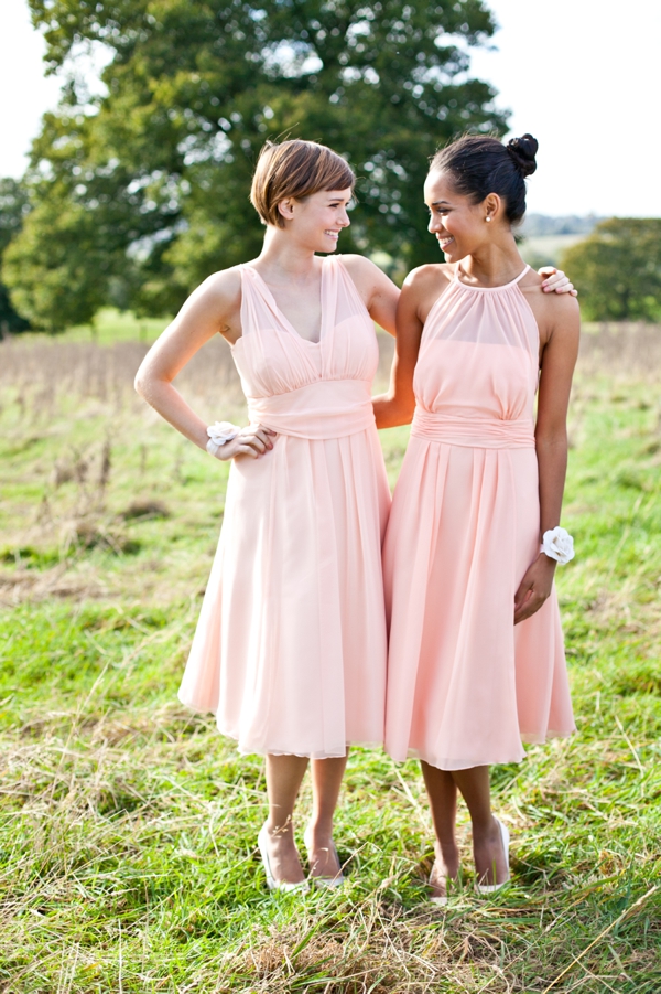 vintage-peach-wedding-ideas-from-the-uk