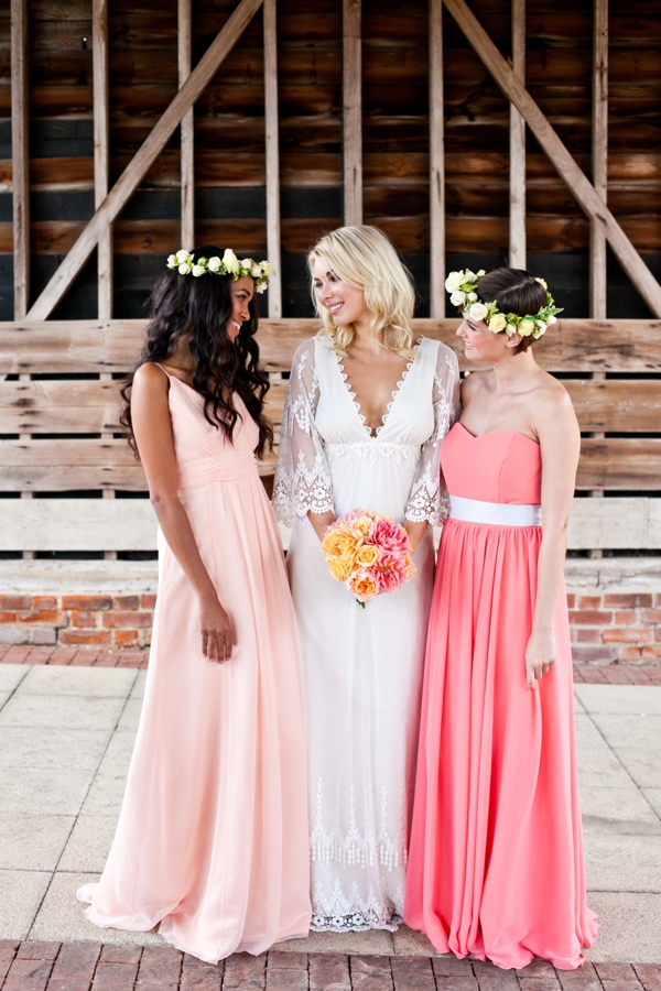 vintage-peach-wedding-ideas-from-the-uk
