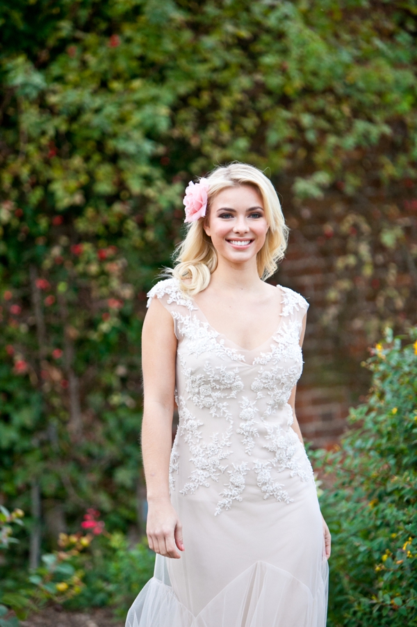 vintage-peach-wedding-ideas-from-the-uk