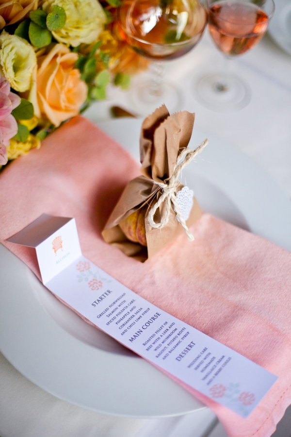 vintage-peach-wedding-ideas-from-the-uk