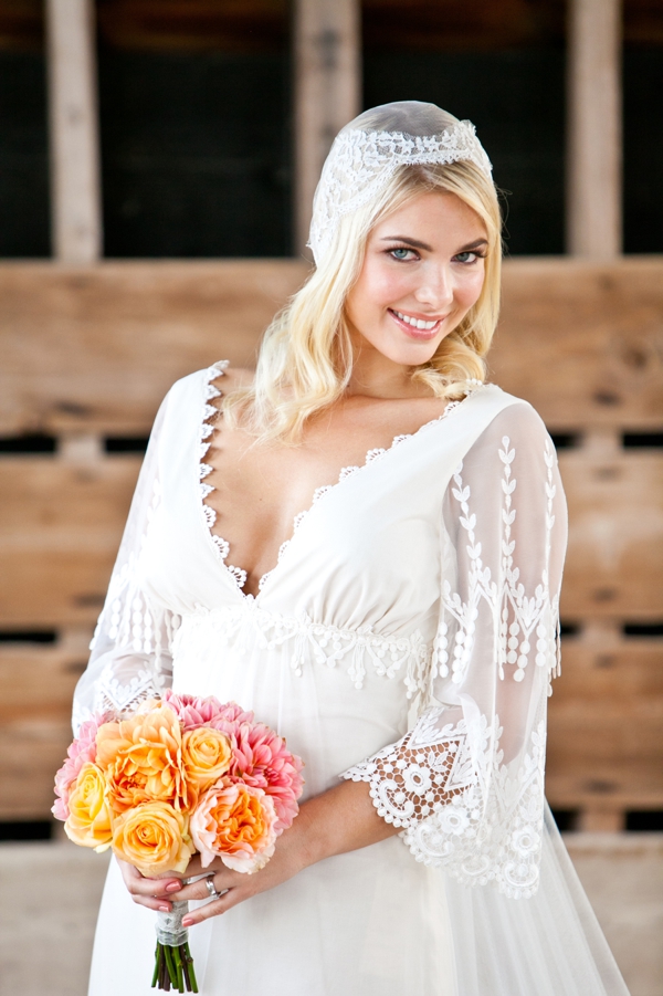 vintage-peach-wedding-ideas-from-the-uk