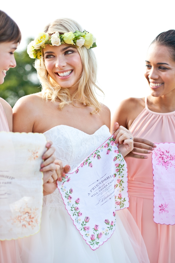 vintage-peach-wedding-ideas-from-the-uk