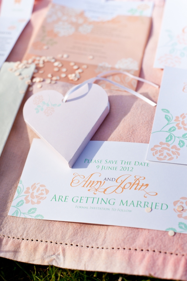 vintage-peach-wedding-ideas-from-the-uk