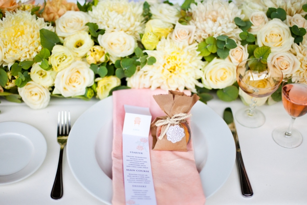 vintage-peach-wedding-ideas-from-the-uk