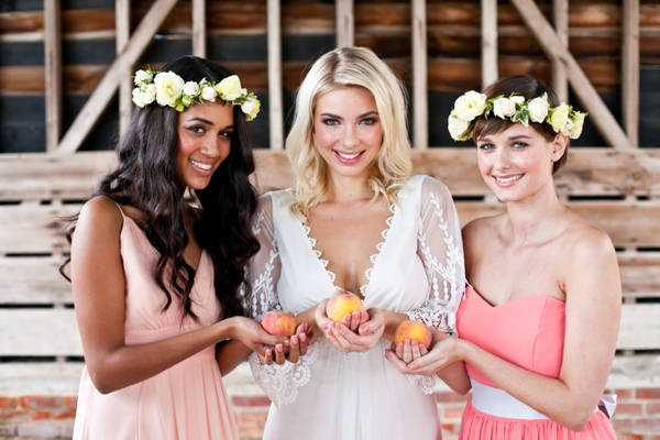 vintage-peach-wedding-ideas-from-the-uk