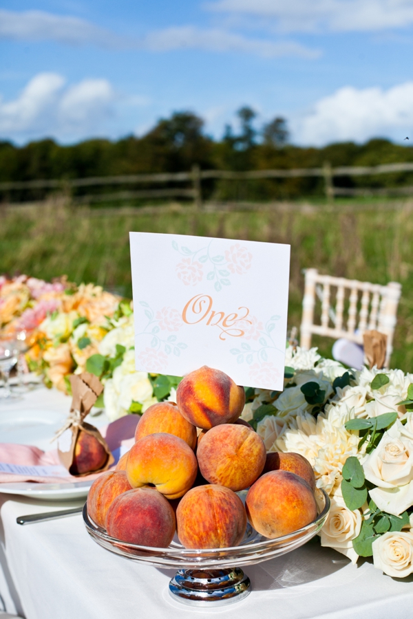 vintage-peach-wedding-ideas-from-the-uk