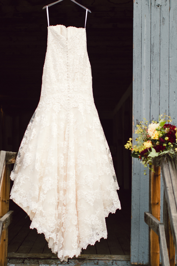 burgundy-and-bronze-fall-wedding-ideas
