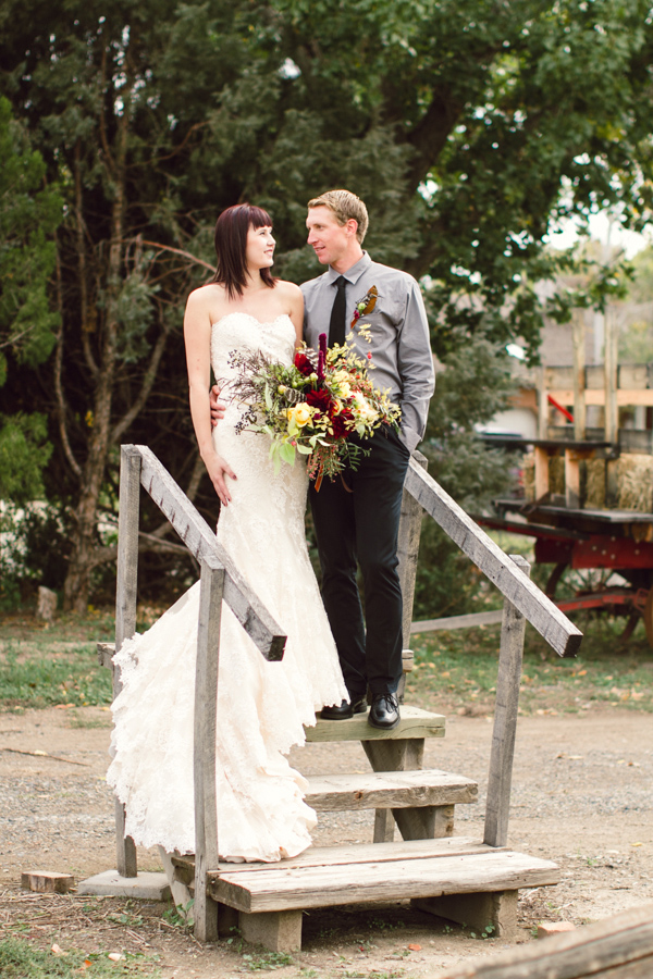 burgundy-and-bronze-fall-wedding-ideas