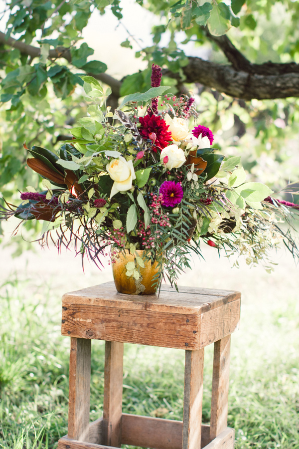 burgundy-and-bronze-fall-wedding-ideas