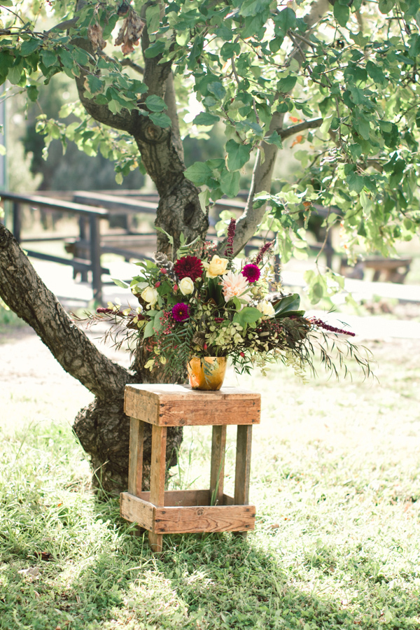 burgundy-and-bronze-fall-wedding-ideas