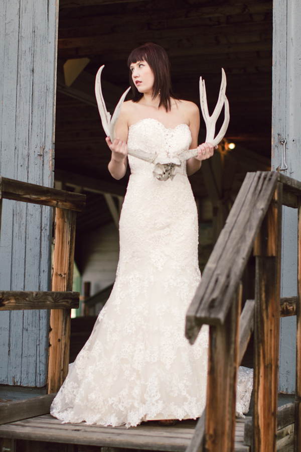 burgundy-and-bronze-fall-wedding-ideas