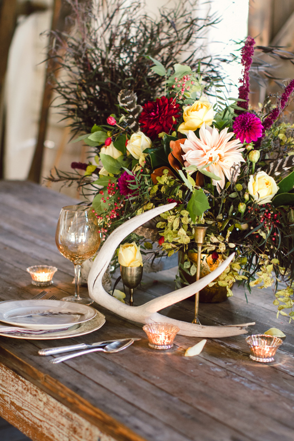 burgundy-and-bronze-fall-wedding-ideas
