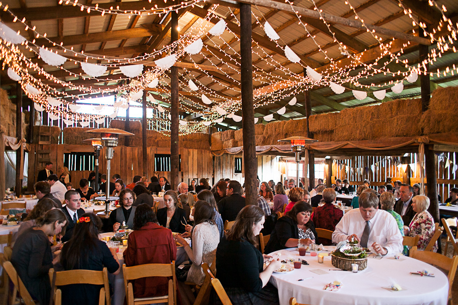 chattanooga-tn-diy-barn-wedding
