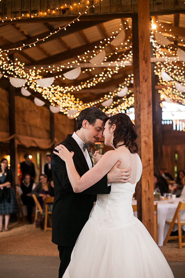 chattanooga-tn-diy-barn-wedding