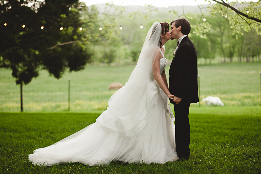 chattanooga-tn-diy-barn-wedding