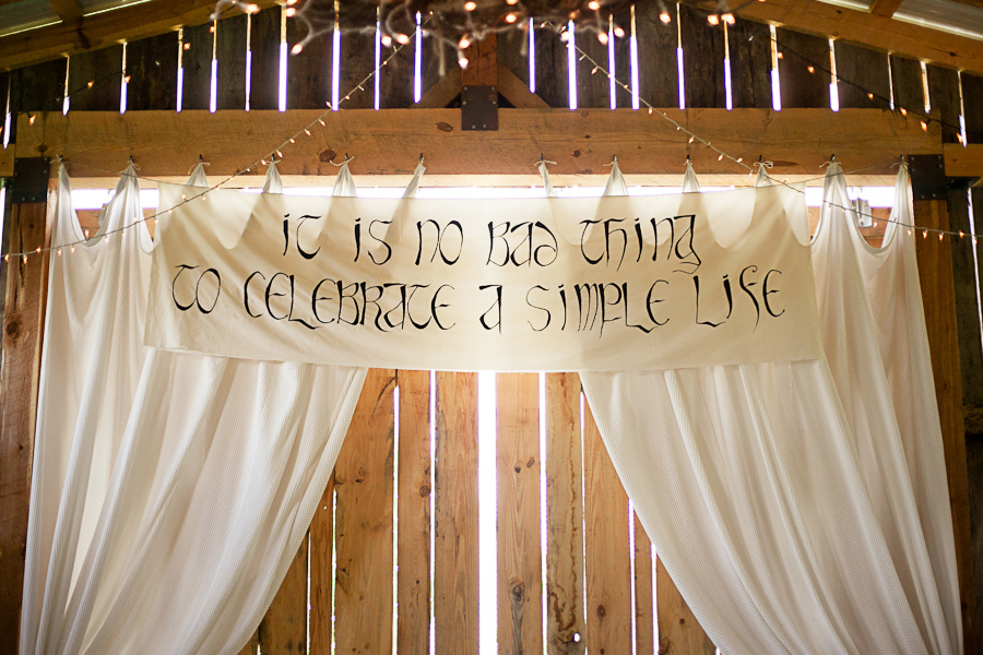 chattanooga-tn-diy-barn-wedding