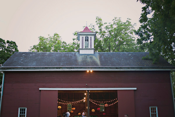 diy-barn-wedding-with-heart