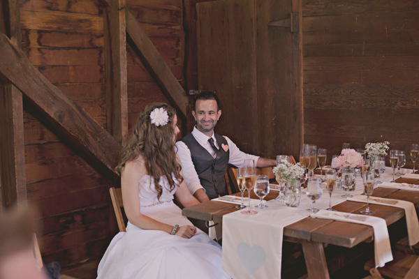 diy-barn-wedding-with-heart
