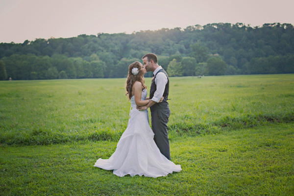 diy-barn-wedding-with-heart