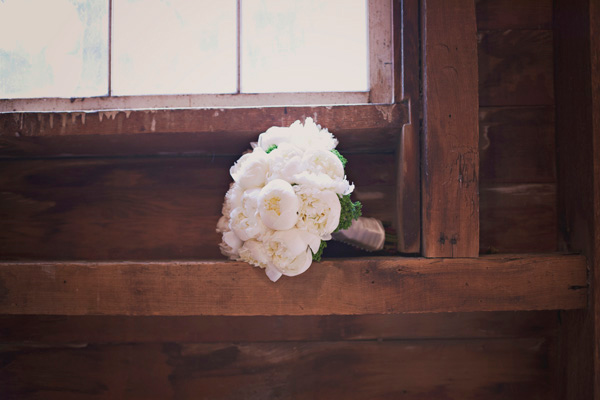 diy-barn-wedding-with-heart
