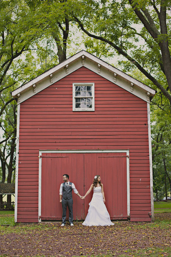 DIY Barn Wedding With Heart