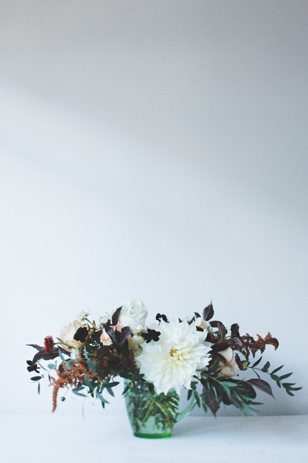 easy-holiday-floral-arrangement