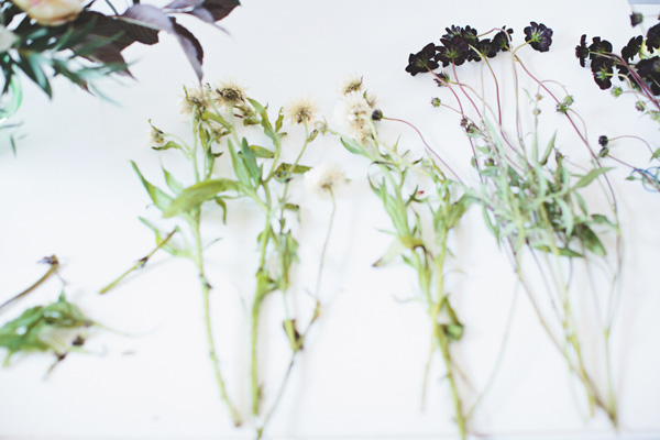 easy-holiday-floral-arrangement