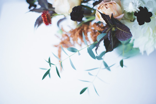 easy-holiday-floral-arrangement